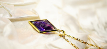 Dream mysterious purple 思い描かれていらした八面体ペンダント。 ラフォルム ガラスジュエリー ガラスアクセサリー