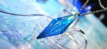 Dreamblue ~ Flow sparkling ~ 内部に施したダイクロガラスの輝き。 ラフォルム ガラスジュエリー ガラスアクセサリー