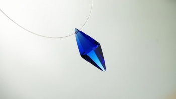 ラフォルム ガラスジュエリー ガラスアクセサリー Standard Dreamblue / コバルトブルー(ワイヤーネックレスペンダント) 「Standard Dreamblue / コバルトブルー」は、高貴で落ち着いた知的な雰囲気を持つ素敵な色合…