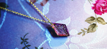 Multicolor diamond MINI ～ Mysterious eyes ～ ひし形タイプのフォルム。 ラフォルム ガラスジュエリー ガラスアクセサリー