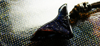 Impressive sparkling form 美しいブルー系のラメが煌きます。 ラフォルム ガラスジュエリー ガラスアクセサリー