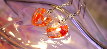 Forever with cute you. ～ ハート型ピアス ～ 別角度から。 ラフォルム ガラスジュエリー ガラスアクセサリー