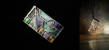 STAINEDGLASS PLATE 各種煌きを組み合わせてお作りした、世界にひとつの存在感のある逸品。 ラフォルム ガラスジュエリー ガラスアクセサリー