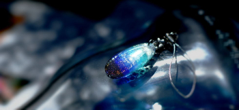 愛しい君を永遠に ～ 記憶 ～ レインボーラメが全体に入っています。 ラフォルム ガラスジュエリー ガラスアクセサリー