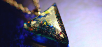 Power of triangle ～ 大宇宙の煌き ～ 美しいラメの煌き。 ラフォルム ガラスジュエリー ガラスアクセサリー