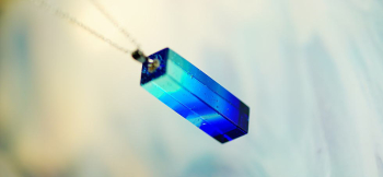 TWILIGHT BLUE ブルー系の美しいグラデーションをお楽しみください。 ラフォルム ガラスジュエリー ガラスアクセサリー