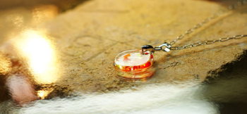 Natural square 薄めフラットのフォルムです。 ラフォルム ガラスジュエリー ガラスアクセサリー