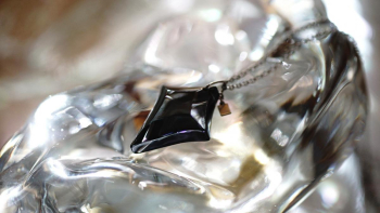 Transparent chic emblem ～ Believe ～ 透明ブラックがベースカラー。 ラフォルム ガラスジュエリー ガラスアクセサリー