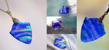 Blue wave emblem 見る角度や光の当たり方で多彩な表情をお楽しみいただける逸品です。 ラフォルム ガラスジュエリー ガラスアクセサリー