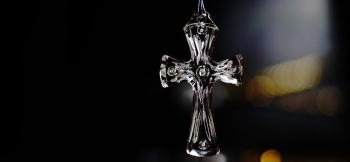 SAINT CRYSTAL CROSS 存在感のある美しいクロスタイプペンダント。 ラフォルム ガラスジュエリー ガラスアクセサリー