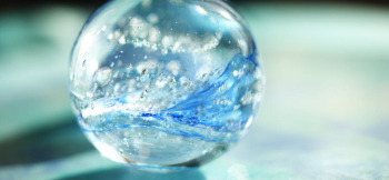 銀河からの贈り物 ～ 希望 ～ 透明感のある球体オブジェです。 ラフォルム ガラスジュエリー ガラスアクセサリー