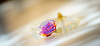 Precious Rose オレンジからレッドの色合いと煌きが美しい。 ラフォルム ガラスジュエリー ガラスアクセサリー