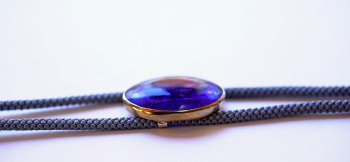 Energy Tanzanite ～ 麗 ～ ふっくらとしたフォルムです。 ラフォルム ガラスジュエリー ガラスアクセサリー