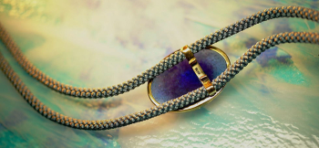 Energy Tanzanite ～ 麗 ～ 裏面側。Silver925製のオリジナル彫金枠金具を制作いたしました。 ラフォルム ガラスジュエリー ガラスアクセサリー