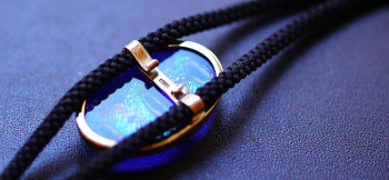 Energy Tanzanite ～ 煌 ～ 裏面側。Silver925製のオリジナル彫金枠金具を制作いたしました。 ラフォルム ガラスジュエリー ガラスアクセサリー