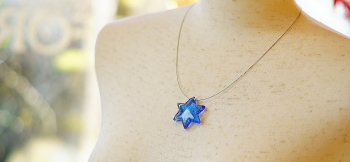 Blue Hexagram 細身のワイヤーがトップを引き立てます。 ラフォルム ガラスジュエリー ガラスアクセサリー