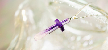 Natural Amethyst Cross 紫のグラデーションが美しい。 ラフォルム ガラスジュエリー ガラスアクセサリー
