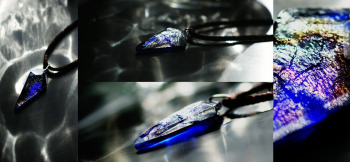 Blue galaxy ～ 虹の銀河 ～ 様々な角度から、その美しさを是非ご堪能ください。 ラフォルム ガラスジュエリー ガラスアクセサリー