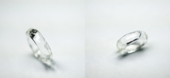 Sparkle of water ランダムで滑らかなテクスチャ。 ラフォルム ガラスジュエリー ガラスアクセサリー