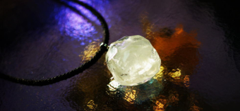 CHRISTMAS ICE ROCK 半透明の美しい色合いです。クリアーとホワイトのマーブル加工しています。 ラフォルム ガラスジュエリー ガラスアクセサリー