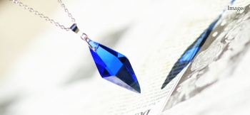 ラフォルム ガラスジュエリー ガラスアクセサリー Standard Dreamblue / コバルトブルー 「Standard Dreamblue / コバルトブルー」は、高貴で落ち着いた知的な雰囲気を持つ素敵な色合いの八面体ペンダントです。

…