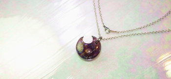 Fantastic crescent moon 全体のイメージ。 ラフォルム ガラスジュエリー ガラスアクセサリー