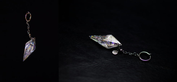 Dreamblue ～ イーリスの虹 / PLATINUM フープイヤリング ～ 片耳用フープイヤリング。 ラフォルム ガラスジュエリー ガラスアクセサリー