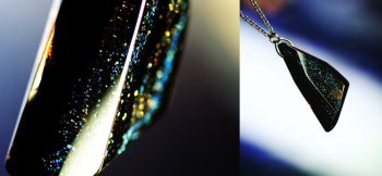 Crystallization galaxy サイドや裏面は、ブルー系の細かなラメが美しいです。 ラフォルム ガラスジュエリー ガラスアクセサリー