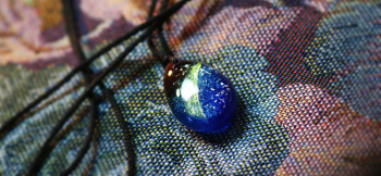 Nature and Universe ～ 煌きの流星 ～ 一筋の流星が美しく煌きます。 ラフォルム ガラスジュエリー ガラスアクセサリー