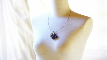 温もりの花薗 ステンレスワイヤー仕様でお作りいたしました。 ラフォルム ガラスジュエリー ガラスアクセサリー