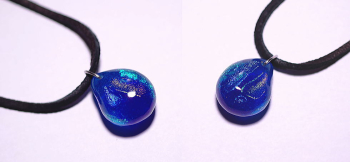Natural sparkle water 表裏で異なるダイクロ偏光ガラスの煌き。 ラフォルム ガラスジュエリー ガラスアクセサリー