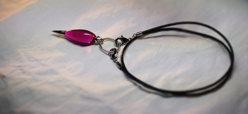 Stylish Pendulum トップとコードの設置個所などご希望をお伺いしながらご希望に沿ってお作りしてまいりました。 ラフォルム ガラスジュエリー ガラスアクセサリー