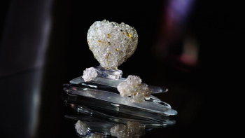 The first beloved heart gift. / オブジェ 破損されたグラスをリメイクした世界にひとつのオブジェ。 ラフォルム ガラスジュエリー ガラスアクセサリー