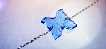 至高の舞 ~ Pure sky / ブレスレット ~ 透明感のある淡く美しいパールブルーです。 ラフォルム ガラスジュエリー ガラスアクセサリー