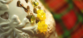 Peridot fleur ペリドットのしずくも可愛らしく、ゆらゆら揺れます。 ラフォルム ガラスジュエリー ガラスアクセサリー