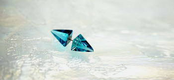 Standard Dreamblue ～ セパレートピアス ～ 『Standard Dreamblue』をベースにしたオリジナルセパレートピアス。 ラフォルム ガラスジュエリー ガラスアクセサリー