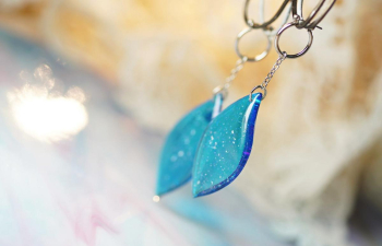 Sea leaf フープピアス金具で身に着けていただけます。 ラフォルム ガラスジュエリー ガラスアクセサリー