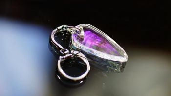 The first beloved heart gift. / キーホルダー 大切な贈り物の破損されたグラスをリメイクしてお作りした、世界にひとつのキーホルダー。 ラフォルム ガラスジュエリー ガラスアクセサリー