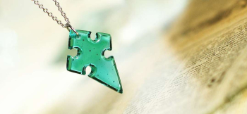 Moon of luck ~ Light Aquamarine ~ ライトアクアマリンブルーの透明感が素敵です。 ラフォルム ガラスジュエリー ガラスアクセサリー
