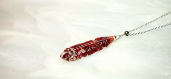 AMERICAN FLAME FEATHER フェザー(羽根)タイプのペンダント。 ラフォルム ガラスジュエリー ガラスアクセサリー