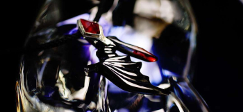BLOOD BAT ～ Nice gentleman ～ 世界にひとつのオリジナルコラボレーションペンダント。 ラフォルム ガラスジュエリー ガラスアクセサリー