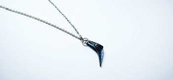 Aquamarine Boomerang 男性にもお勧めのクールな逸品。 ラフォルム ガラスジュエリー ガラスアクセサリー