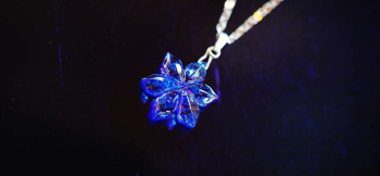 白夜に咲く花 MINI 美しく繊細な雪の結晶のような花。 ラフォルム ガラスジュエリー ガラスアクセサリー