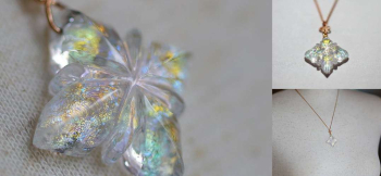 麗しき光の花 繊細なカットの雪の結晶のような花のフォルムが胸元を飾ります。 ラフォルム ガラスジュエリー ガラスアクセサリー