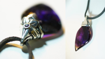 フラワーエンジェル ～ Collaborate glass leaf / Purple ～ トップのサイド面には広い面のカットを施して立体感のあるデザインに仕上げています。 ラフォルム ガラスジュエリー ガラスアクセサリー