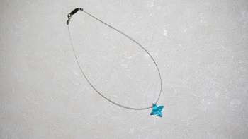Star flower 程よいしなやかさと弾力を兼ね備えた0.6mmφの細身のワイヤー付き。 ラフォルム ガラスジュエリー ガラスアクセサリー