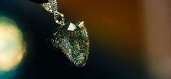 Polarized light cosmic アイスロックカットで反射時も綺麗です。 ラフォルム ガラスジュエリー ガラスアクセサリー