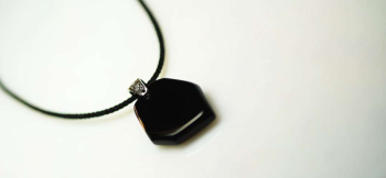 Modern Glass Onyx 天然石のオニキスをイメージしています。 ラフォルム ガラスジュエリー ガラスアクセサリー
