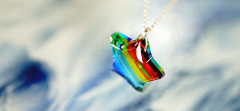 Rainbow starlight festival ～ DREAM ～ 様々な角度から色彩の変化をお楽しみください♪ ラフォルム ガラスジュエリー ガラスアクセサリー
