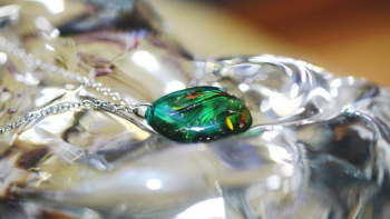WAVE LEAFⅡ マーブル模様と色味が印象的。 ラフォルム ガラスジュエリー ガラスアクセサリー